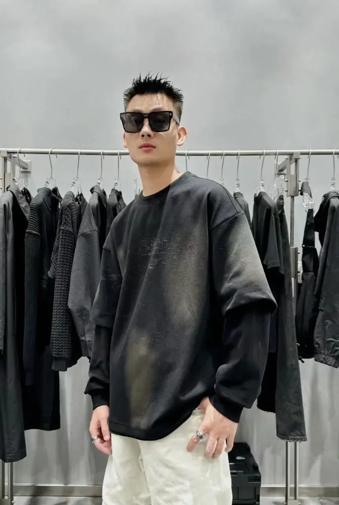 BLACK LAYERED SWEATSHIRT