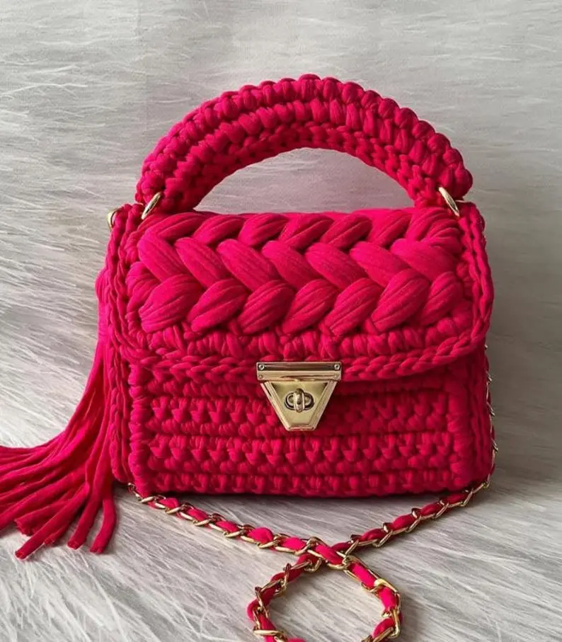Scarlet Weave Crochet Bag